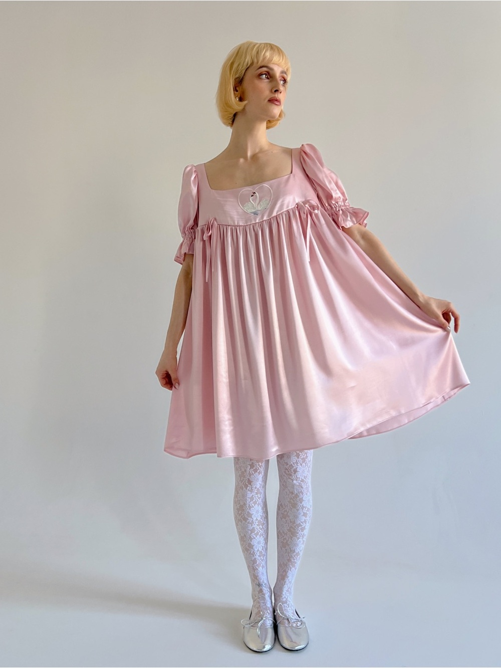 DREAMERS REBELS Swans in Love Satin Dress Pink Size Small GUC